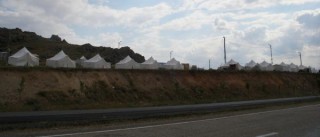 Camp de réfugiés syriens, à 50 km de la...
