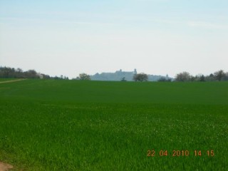 Au loin ... VEZELAY !
