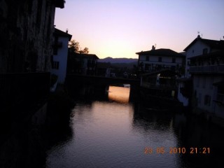 Coucher de soleil sur la Nive ...