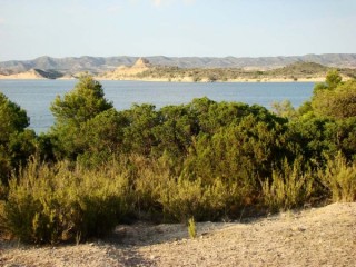 Photo du barrage (Embalse) de Caspe et Mequinenza... Photo du barrage (Embalse) de Caspe et Mequinenza...