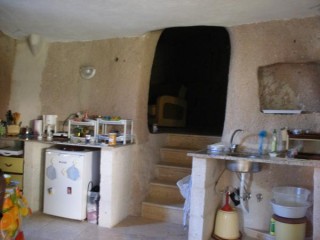 Dans une maison troglodyte