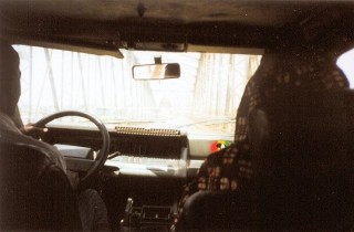 En taxi  sur le pont Faidherbe