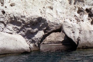 Entrée de la grotte d'Epitafios