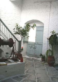 Entrée et courette
