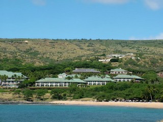 Hulopoe Bay