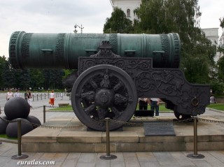 Kremlin, le canon Tsar Pouchka fondu en 1586