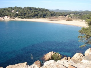 La Plage de Cala Castell à Palamos sur la Costa...