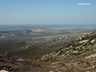 La baie de Novigrad ou Novigradsko More en...