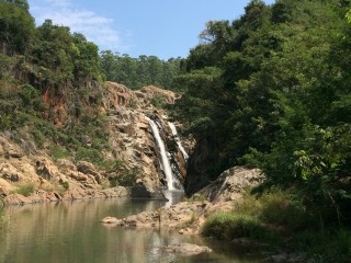 La cascade de Mantenga (1/2) La cascade de Mantenga (1/2)