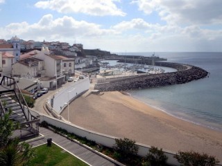 La plage et le port