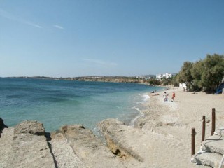 La plage et les rochers La plage et les rochers