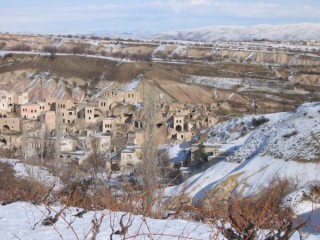 La vallée enneigée