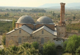 L'ancienne mosquée Isa Bey