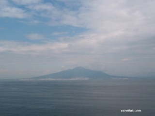 Le Vésuve vu de Sorrento Le Vésuve vu de Sorrento