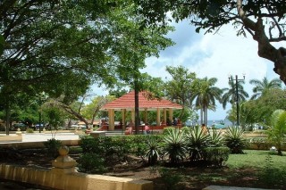 Le kiosque de la place principale Le kiosque de la place principale