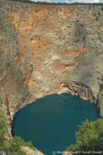 Le lac rouge