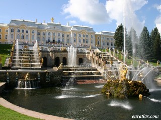 Le palais de Peterhof Le palais de Peterhof