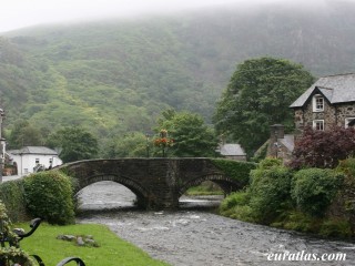 Le pont de Beddgelert sur la rivière Colwyn