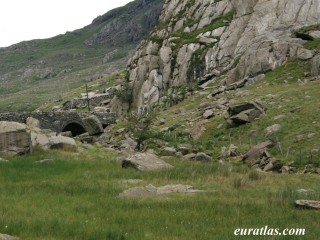 Le pont sur la rivière Peris