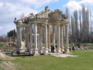 Le tetrapylon (2)