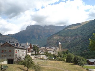 Le village d'Ordesa dans les Pyrénées Espagnoles