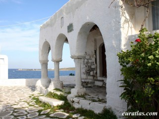 L'église Constantin-et-Hélène à Paros