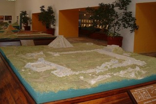 Maquette du site de Chichen Itza (nord) 