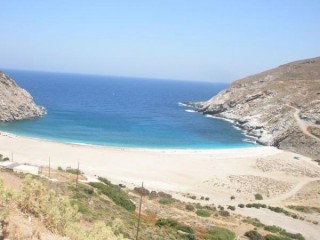 Plage de zorgos à Andros