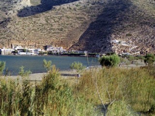 Plage et Agia Marina