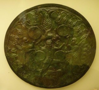 Tambour en bronze retrouvé dans la grotte