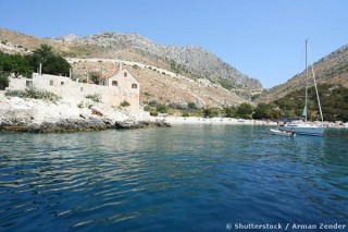 Une baie de l'île de Hvar Une baie de l'île de Hvar