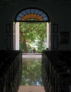 Vue de l'intérieur du temple anglican
