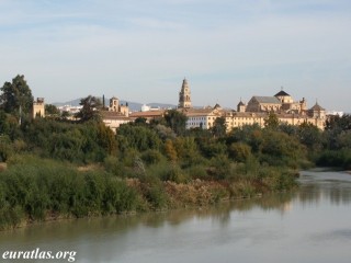 Vue sur Cordoue depuis le Guadalquivir