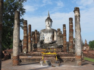 Wat Mahathat (temple de la grande relique) Wat Mahathat (temple de la grande relique)