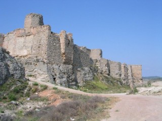 Vue de la forteresse d'origine arabe qui... Vue de la forteresse d'origine arabe qui...