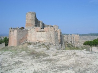 Vue de la forteresse d'origine arabe qui... Vue de la forteresse d'origine arabe qui...