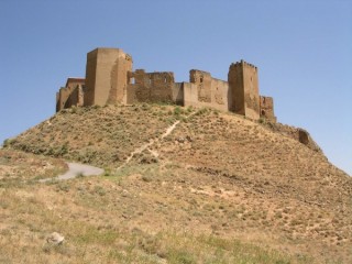 Château-Monastère de Monte Aragon : vue...