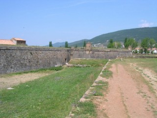 Vue Jaca (Pyrénées Aragonaises) Vue Jaca (Pyrénées Aragonaises)