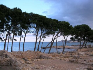 Ampurias, vue du front de mer depuis la ville...