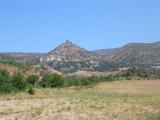 Paysage Pyrénéen sur la route entre Urgell et...