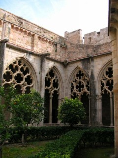 Vue du monastère de Santes Creus (Catalogne) Vue du monastère de Santes Creus (Catalogne)