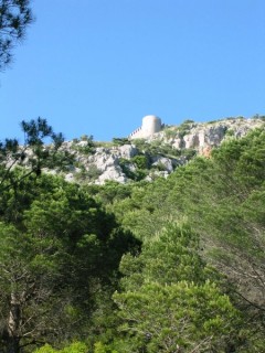 Château de Toroella-de-Montgri :vue... Château de Toroella-de-Montgri :vue...