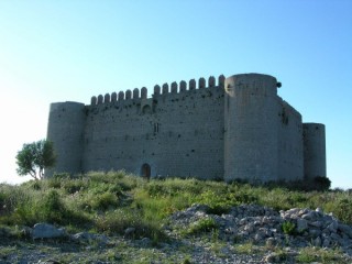 Château de Toroella-de-Montgri : vue de la... Château de Toroella-de-Montgri : vue de la...