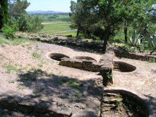 Ullastret : vue des ruines du village antique Ullastret : vue des ruines du village antique