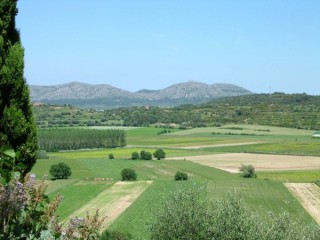 Ullastret : vue des paysages depuis le village... Ullastret : vue des paysages depuis le village...