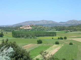 Ullastret : vue des paysages depuis le village... Ullastret : vue des paysages depuis le village...