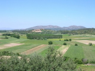 Ullastret : vue des paysages depuis le village... Ullastret : vue des paysages depuis le village...