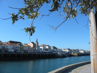 Le chenal avec vue sur La Chaume