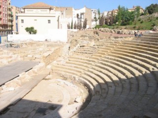 Photo du théâtre romain de Malaga (Andalousie) Photo du théâtre romain de Malaga (Andalousie)
