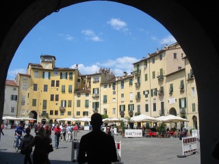 Piazza anfiteatro